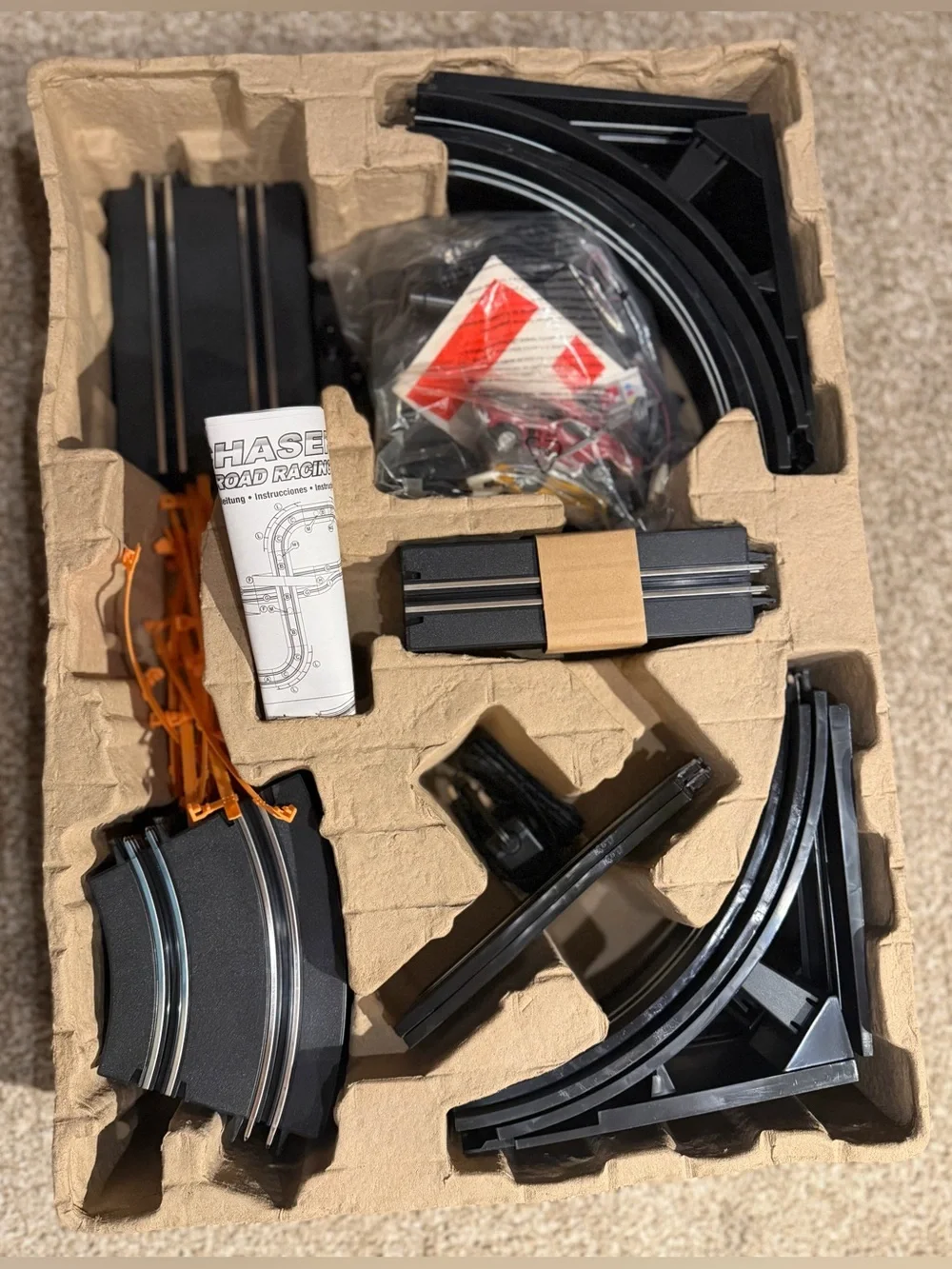 Loop Chaser Electric Power Road Racing Hot Racing Set-BRAND NEW!